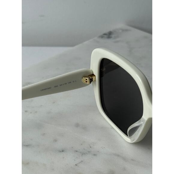 NEW Loewe LW40134U Oversized Square Sunglasses in White